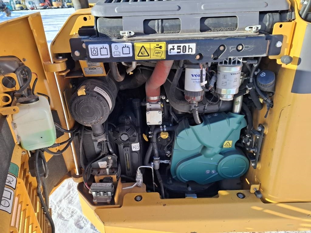 Volvo MC 70C T4 / Grease, Bucket, Heater, new tires kuva 12