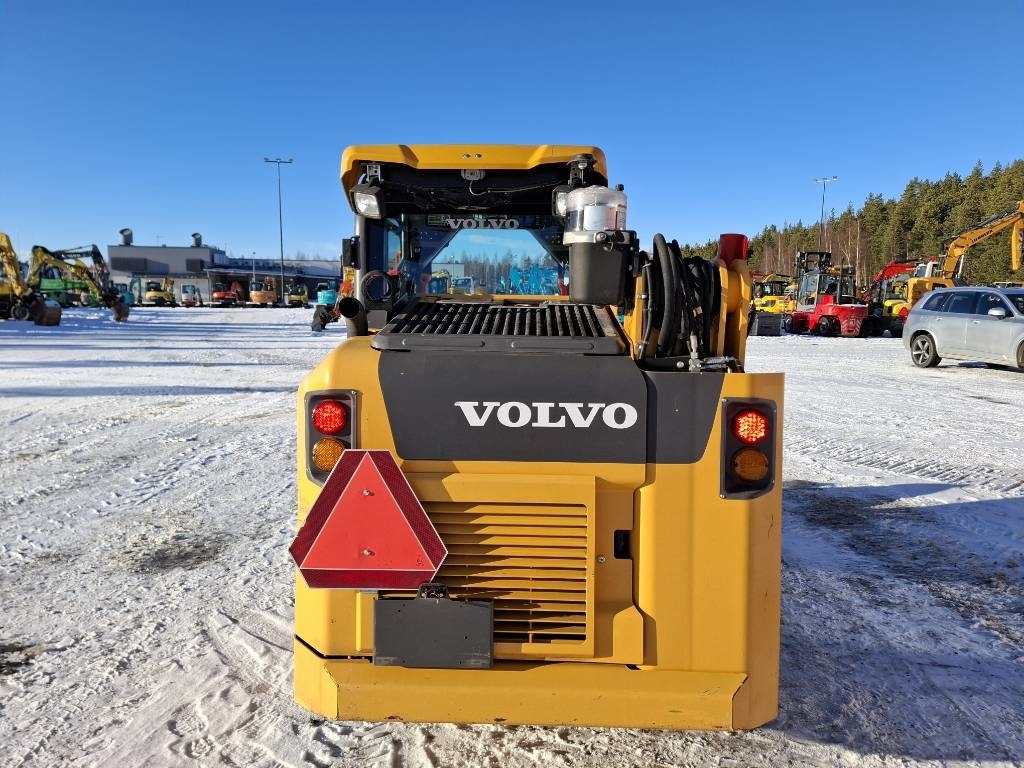 Volvo MC 70C T4 / Grease, Bucket, Heater, new tires kuva 7