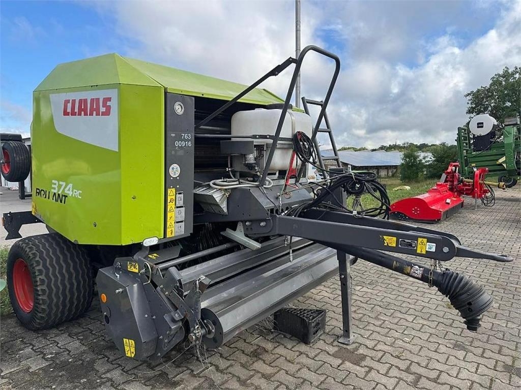 CLAAS Rollant 374 RC