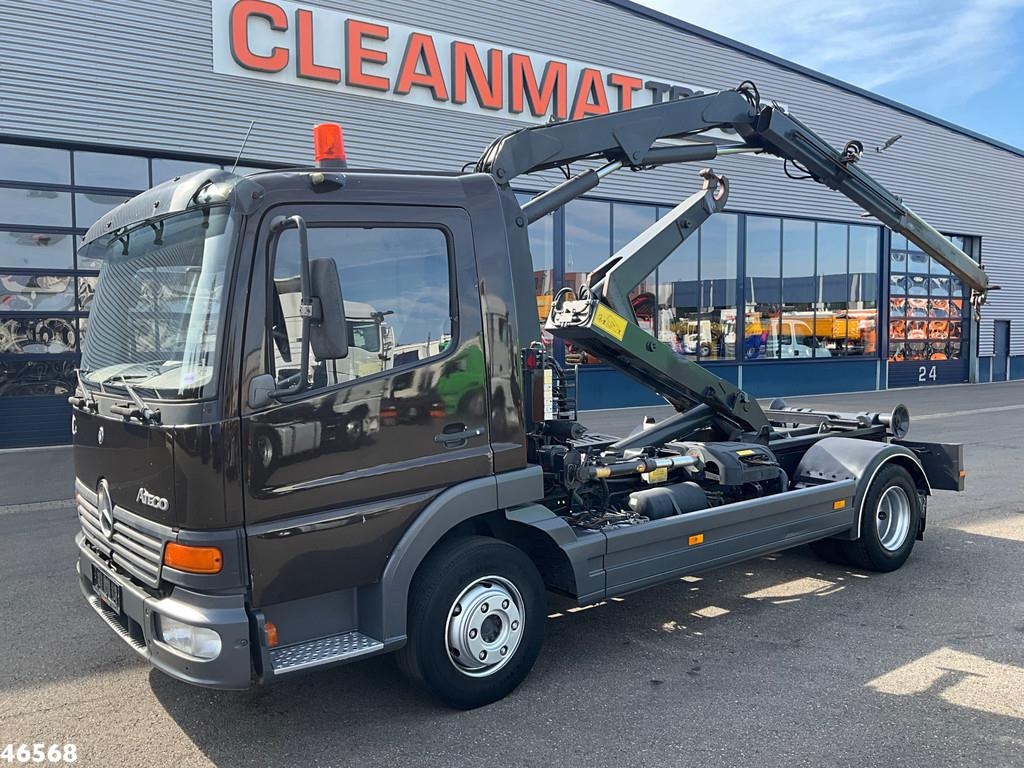 Camion ampliroll Mercedes-Benz Atego 818 Fassi 4 Tonmeter laadkraan — occasion 2002