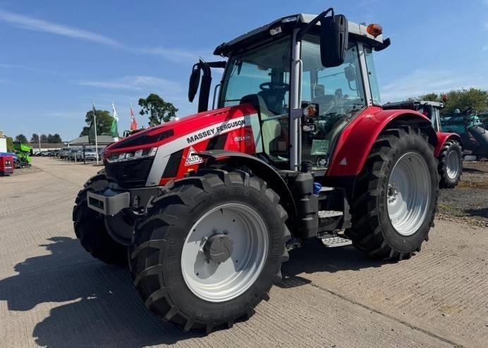 Massey Ferguson 5S.115