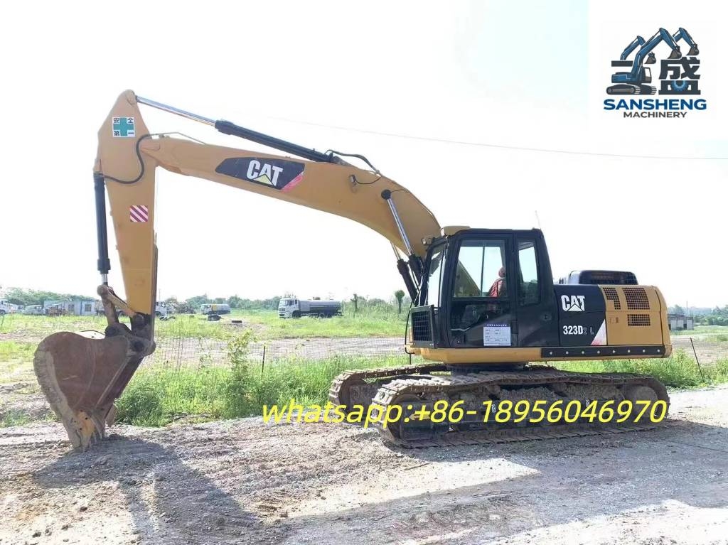 Pelle sur chenilles Caterpillar 323D2L — occasion 2022, 789 h