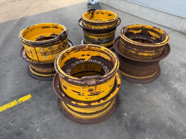 Volvo L 120 F USED RIMS COMPLET