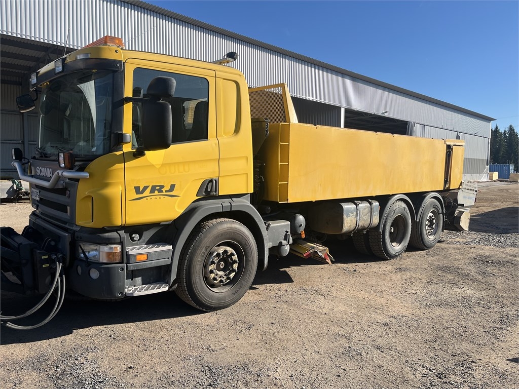 Scania P 380 Tienhoitoauto