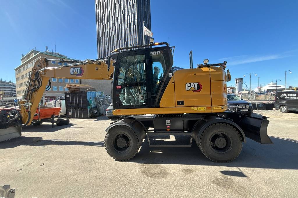 CAT M 317