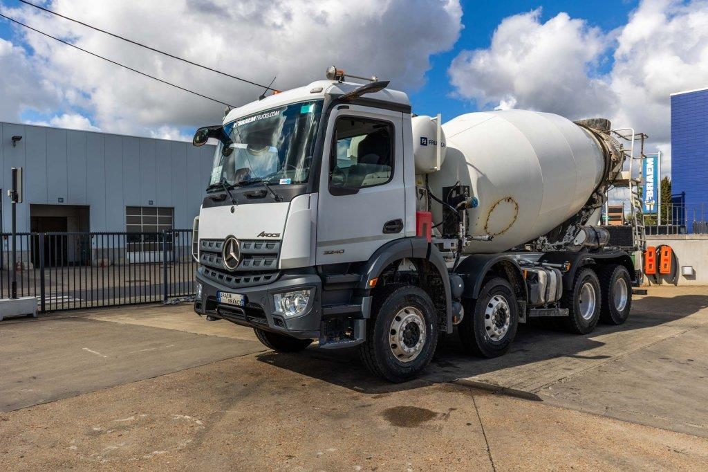 Mercedes-Benz AROCS 3240 BB + HARDOX 9m3
