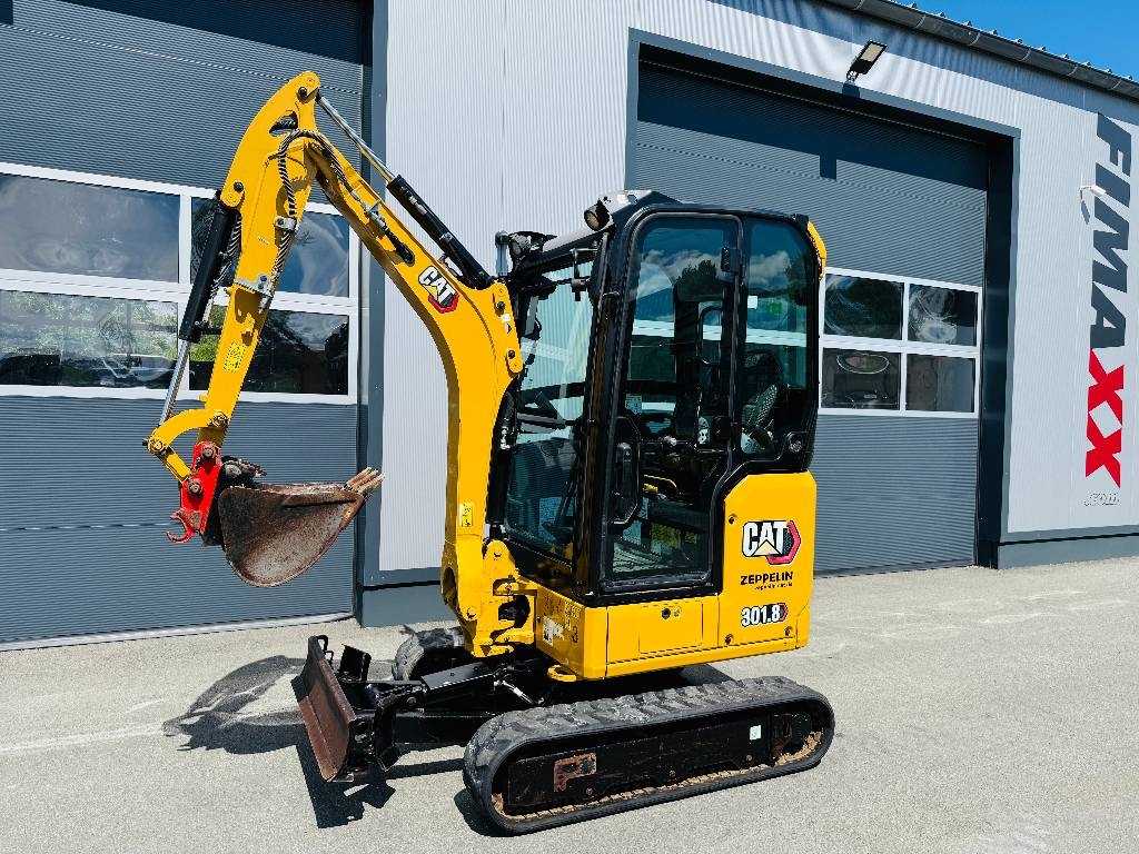 Mini-pelle Caterpillar 301.8 — occasion 2022, 1 215 h