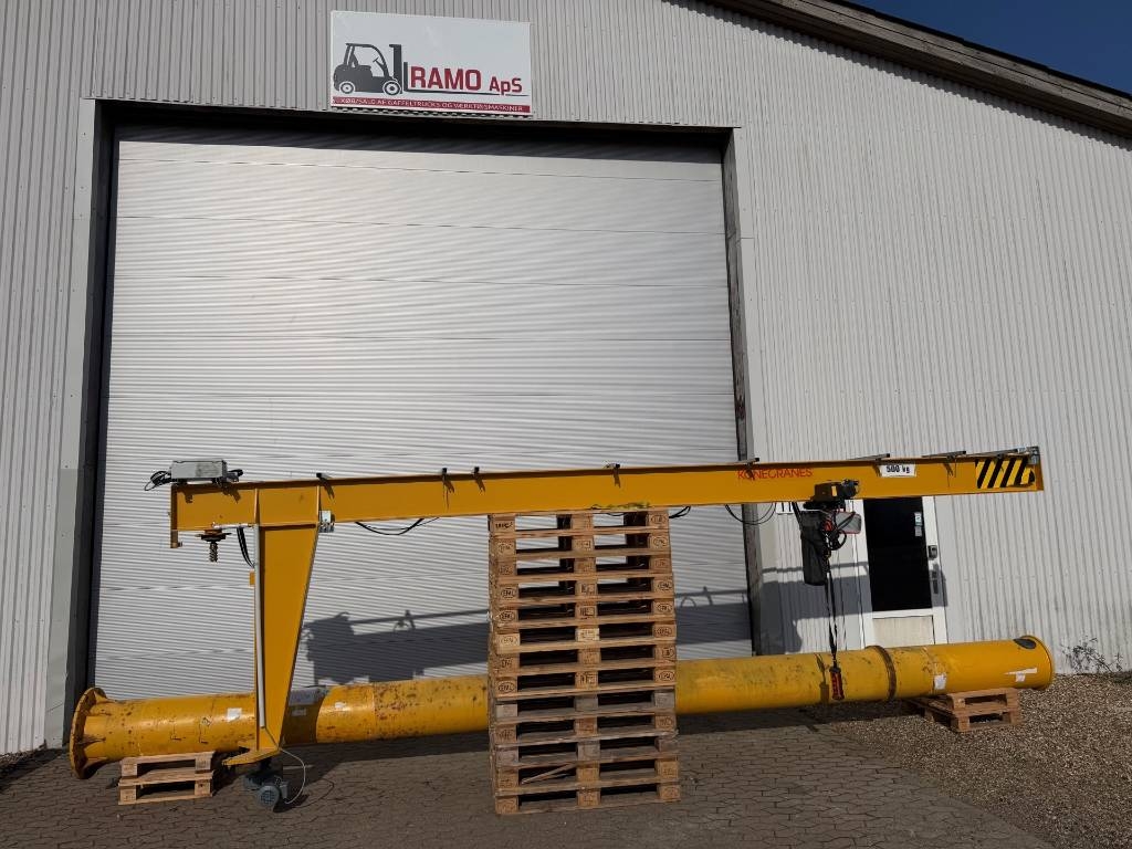 Konecranes Søjlesvingkran. 500 kg. 600 / 750 cm. Radiokontrol