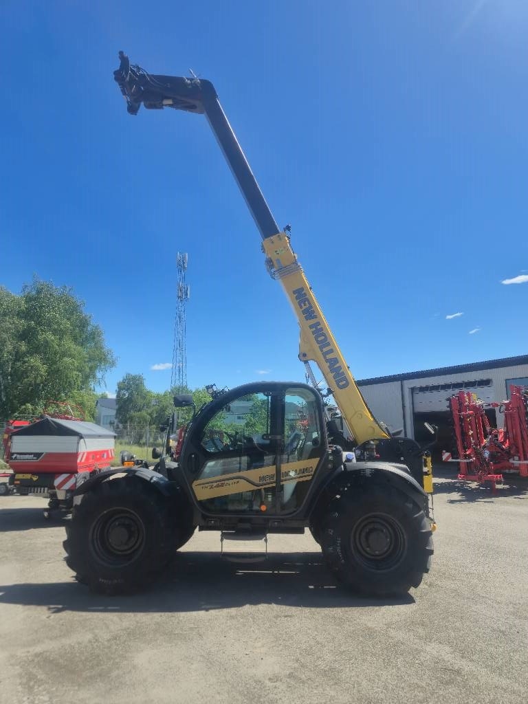 New Holland TH 7.42 Elite