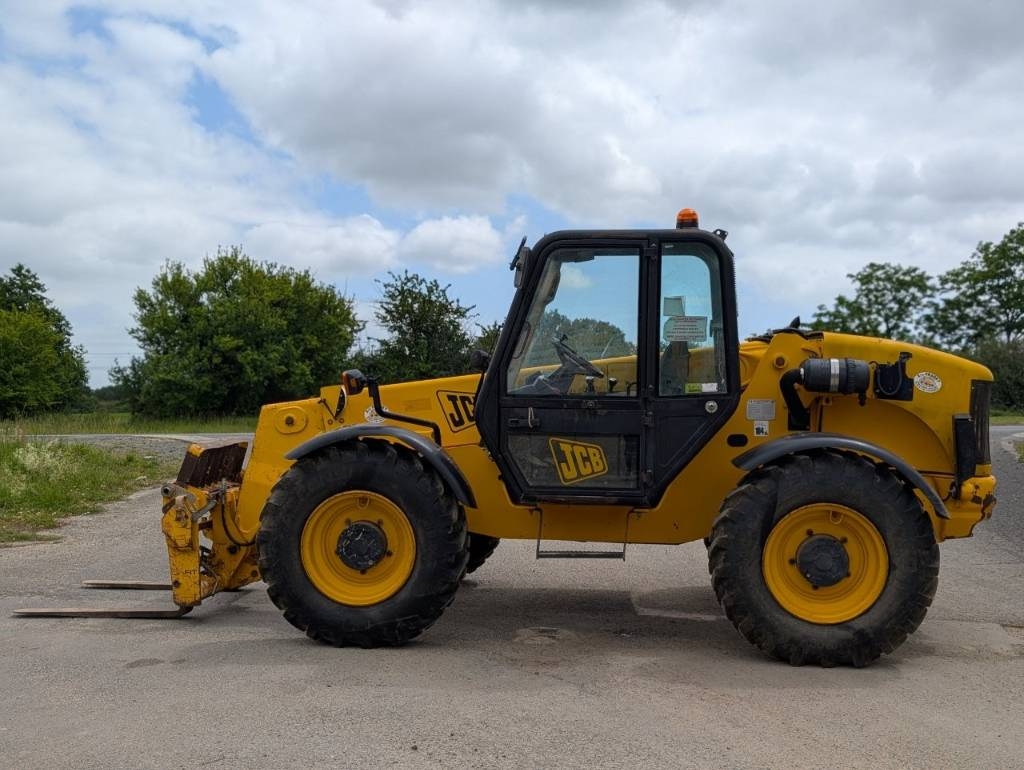 JCB 528-70