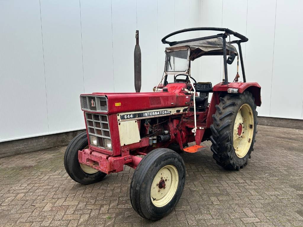 International 644