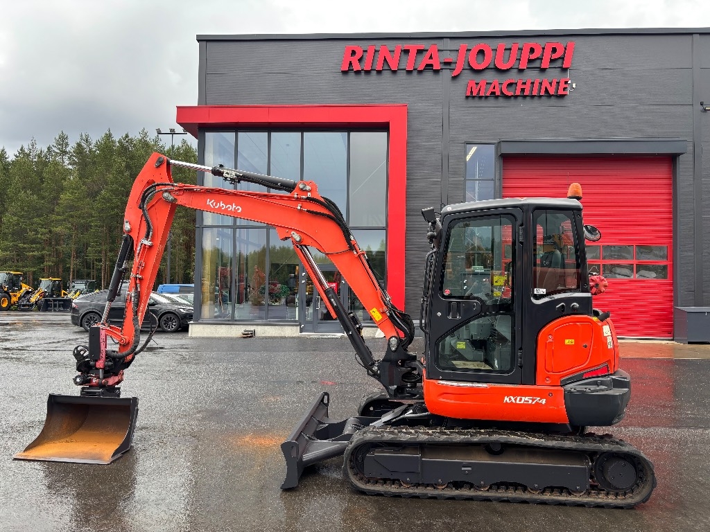 Kubota KX 057-4 / Pyörittäjä, 3 Kauhaa, Rasvari