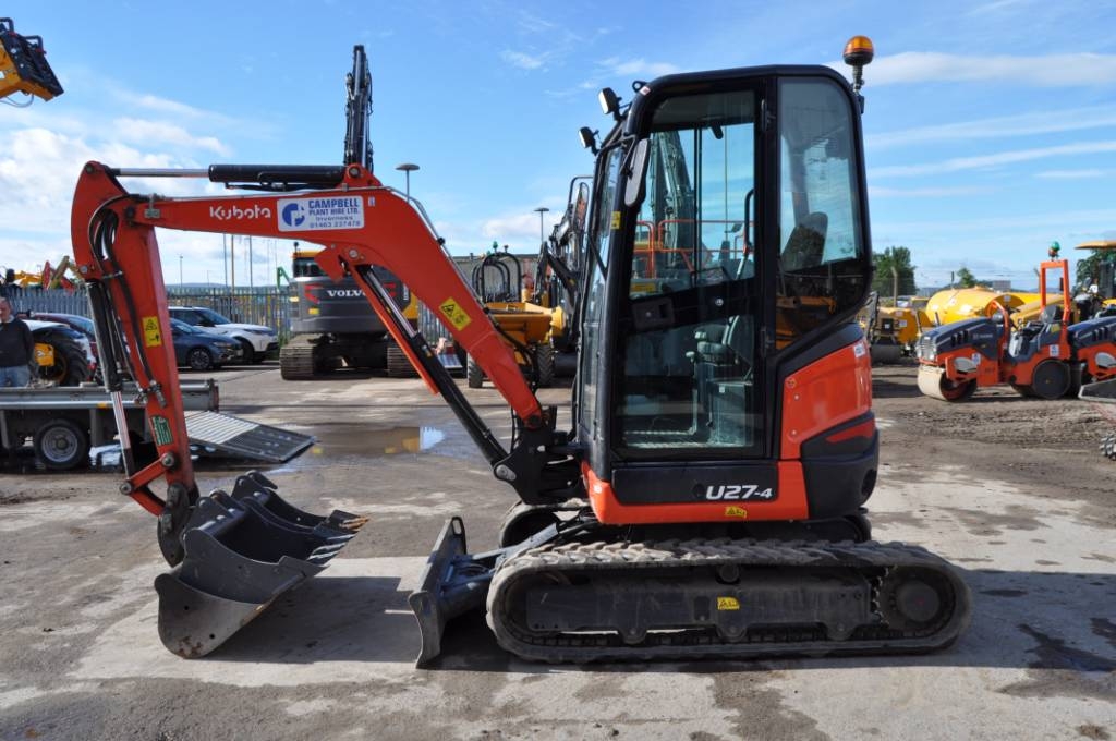 Kubota U 27-4