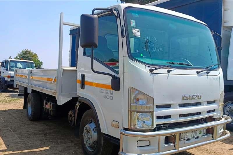 Isuzu NPR400