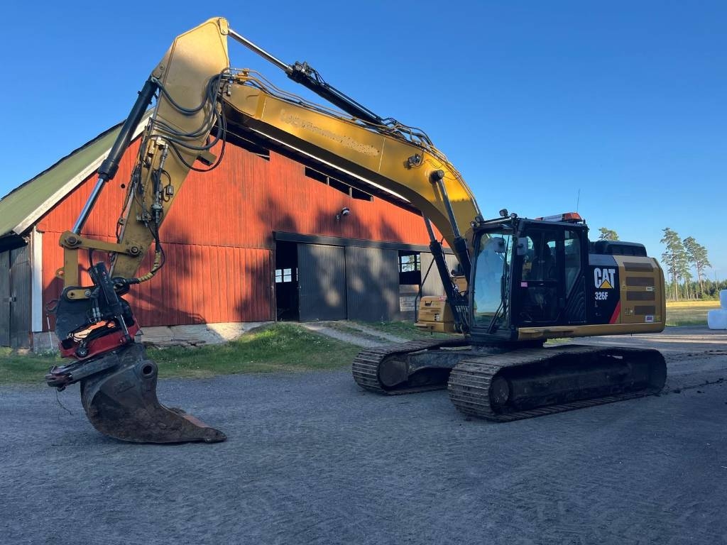 CAT 326 F L