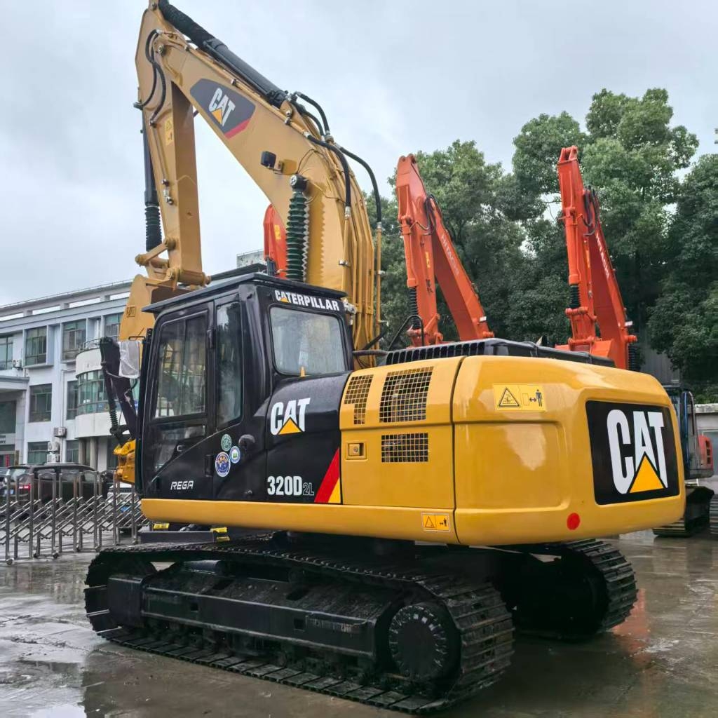 CAT 320 D L
