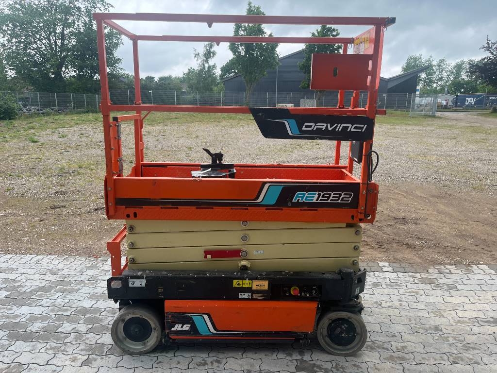 JLG AE 1932