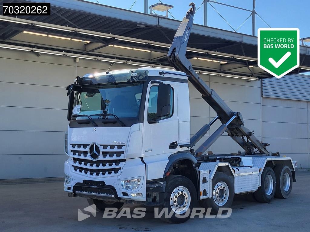 Camion ampliroll Mercedes-Benz Arocs 3251 8X4 25tons hooklift Retarder Steel susp — occasion 2015