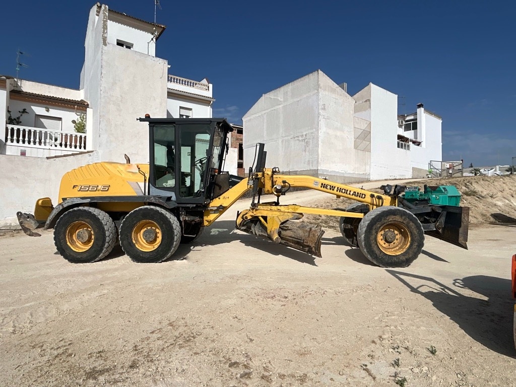 New Holland F 156.6
