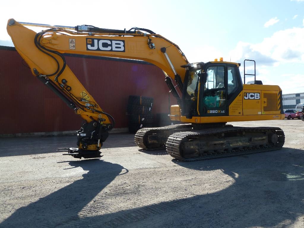JCB 220X LC
