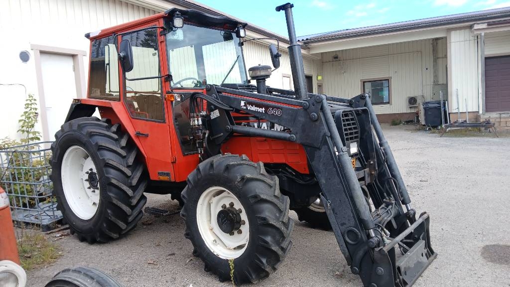 Tracteur agricole Valmet 605 GLOX +Etukuormain — occasion 1989, 12 201 h