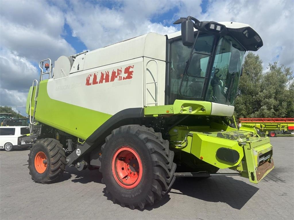Moissonneuse-batteuse CLAAS Lexion 560 - ohne Schneidwerk ! — occasion 2009, 2 245 h