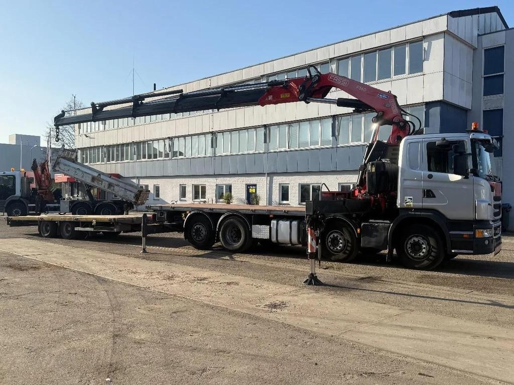 Scania G440 8X2 EURO 5 + FASSI F5602.25 + 2 AXLE TRAILER