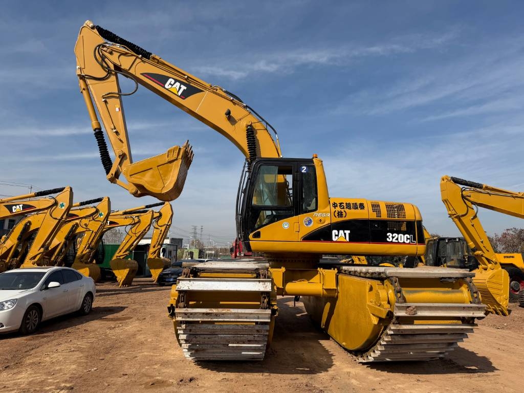 CAT 320