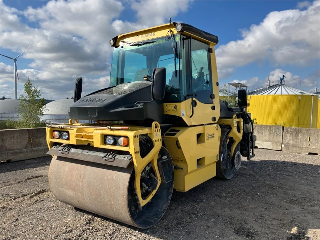 Rouleau tandem Bomag DE BW 154 AP-AM — occasion 2014, 832 h