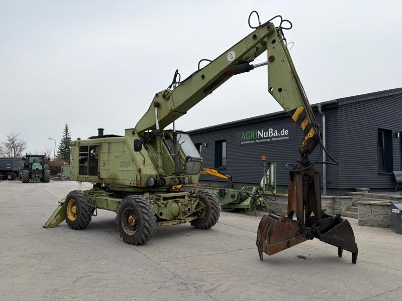 Pelle sur pneus Fortschritt T 174-2 — occasion
