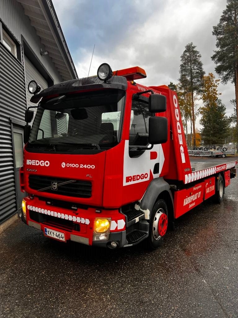 Camion porte-engins Volvo FL 6 — occasion 2008