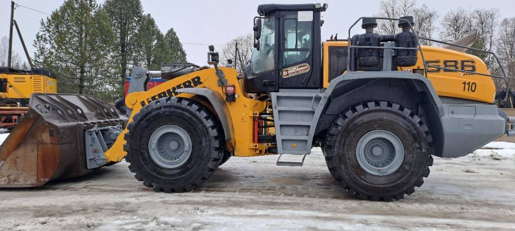 Liebherr L586 X-Power