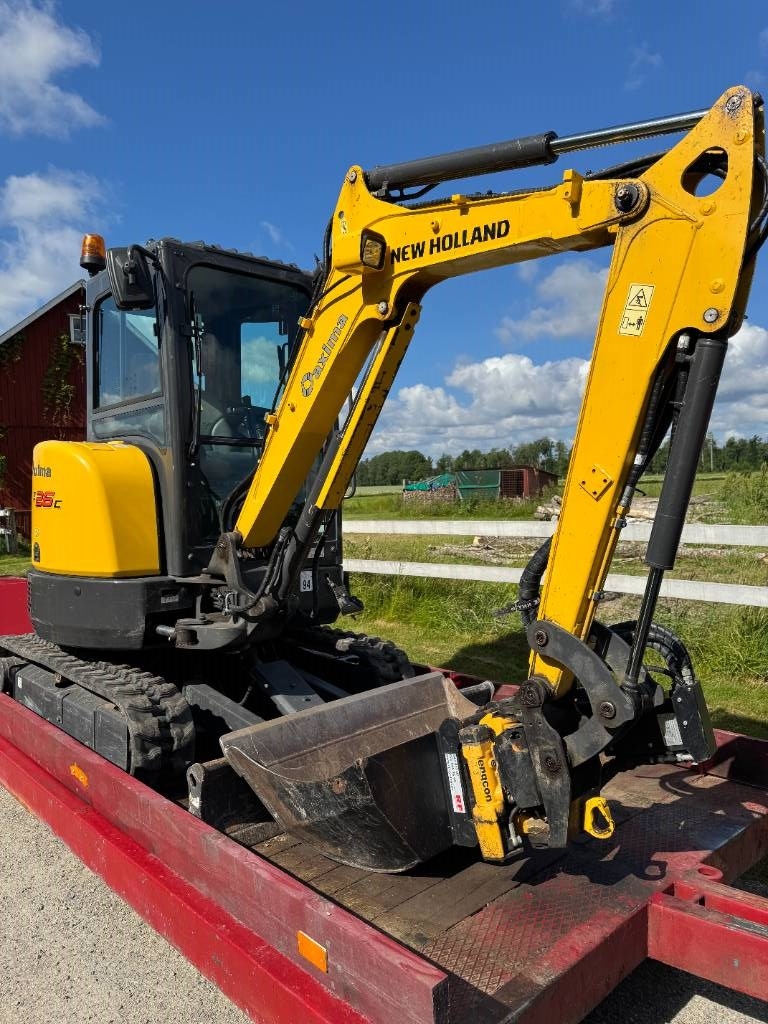 New Holland E 26 C