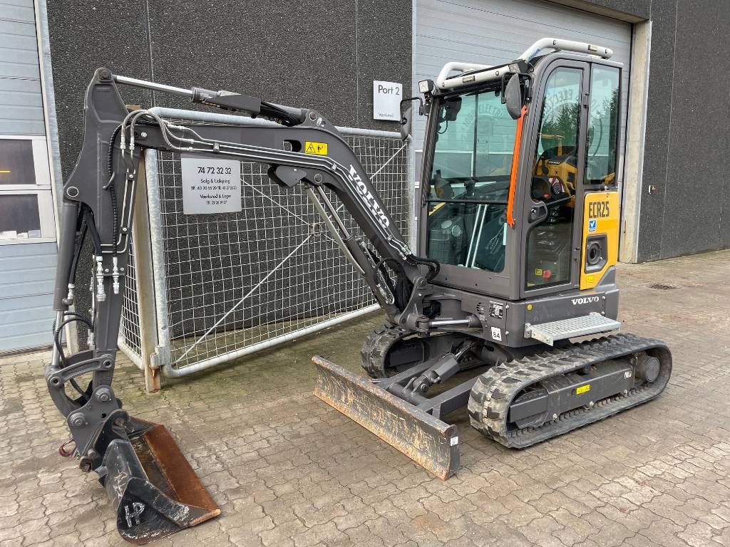 Volvo ECR25 Electric