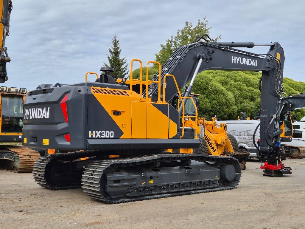 Hyundai HX 300