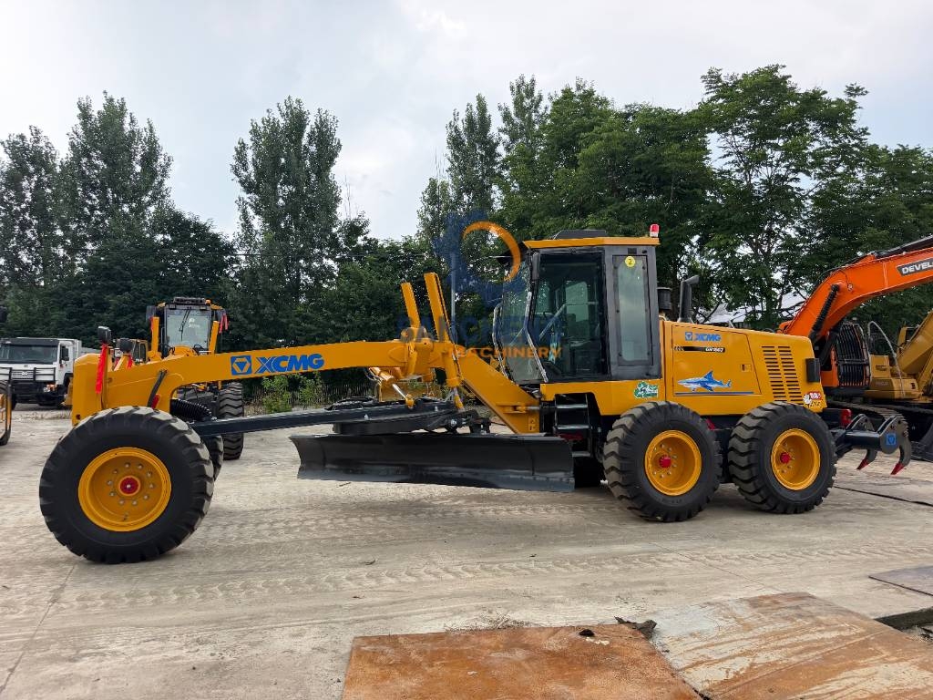 Niveleuse XCMG GR1803 — occasion 2023, 1 300 h