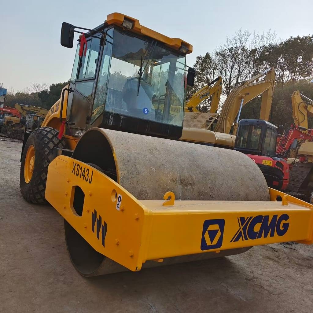 Rouleau monocylindre XCMG XS143J Plenty of road roller in stock — occasion 2025, 130 h