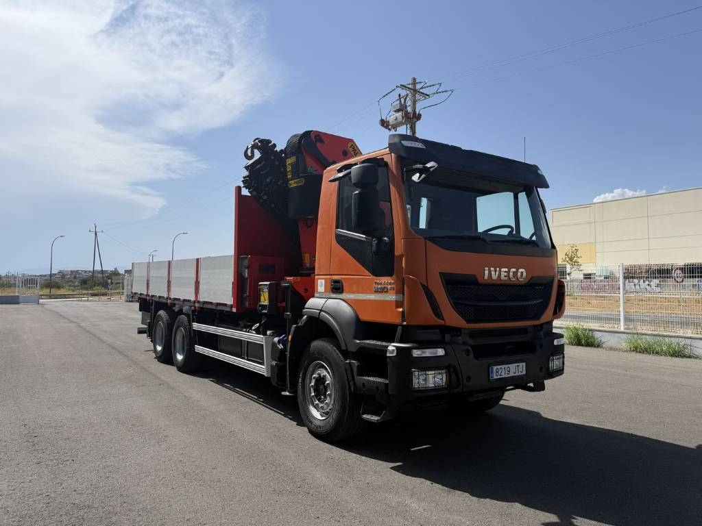 Iveco TRAKKER 330