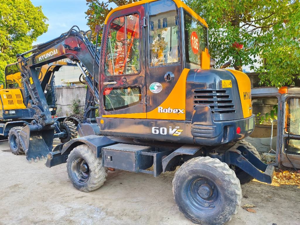 Hyundai 60 W VS