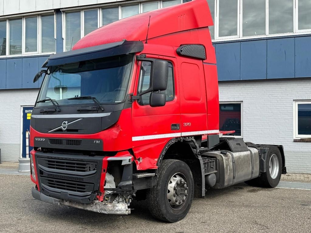 Tracteur routier Volvo FM 370 4X2 EURO 6 - DAMAGED — occasion 2017