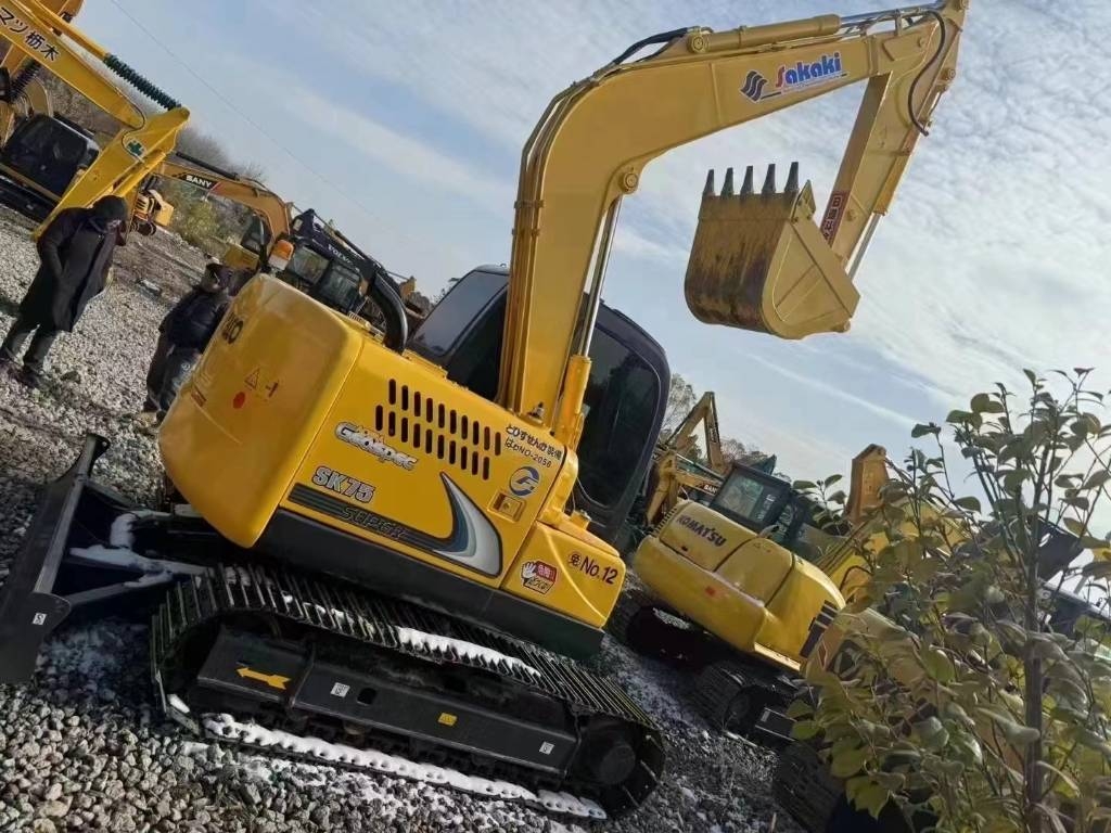 Kobelco SK 75