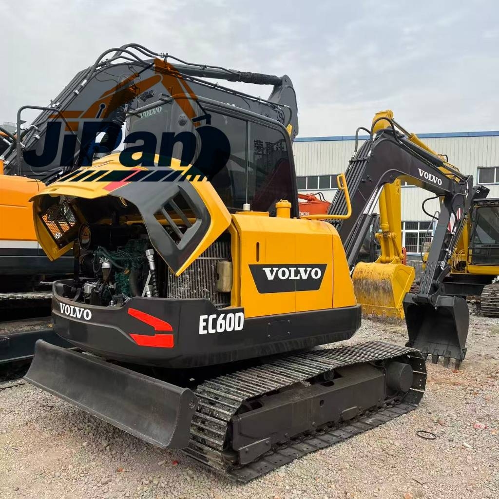 Mini-pelle Volvo EC 60 — occasion 2024, 754 h