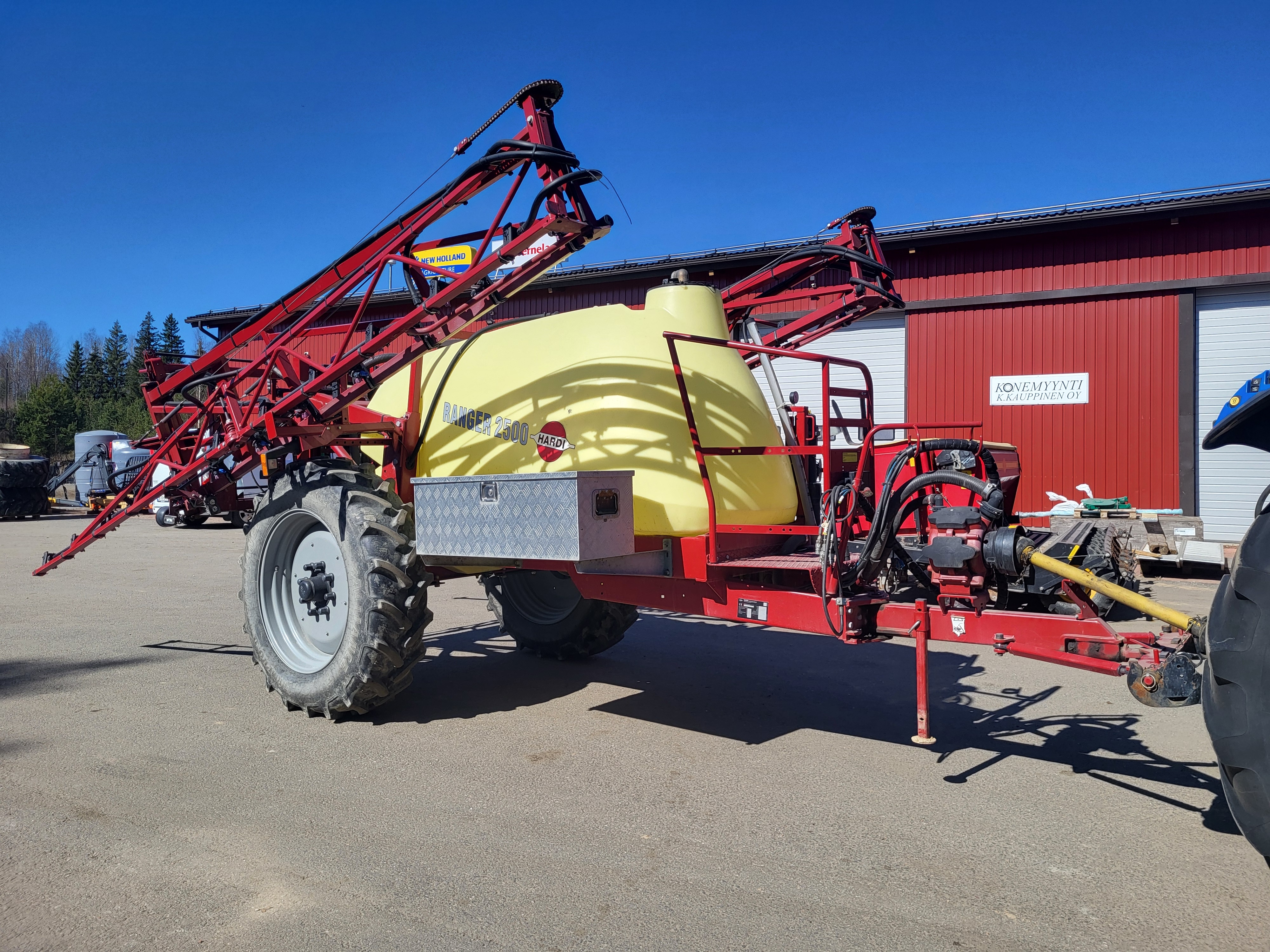 Hardi Ranger 2500 + Trimble cfx750