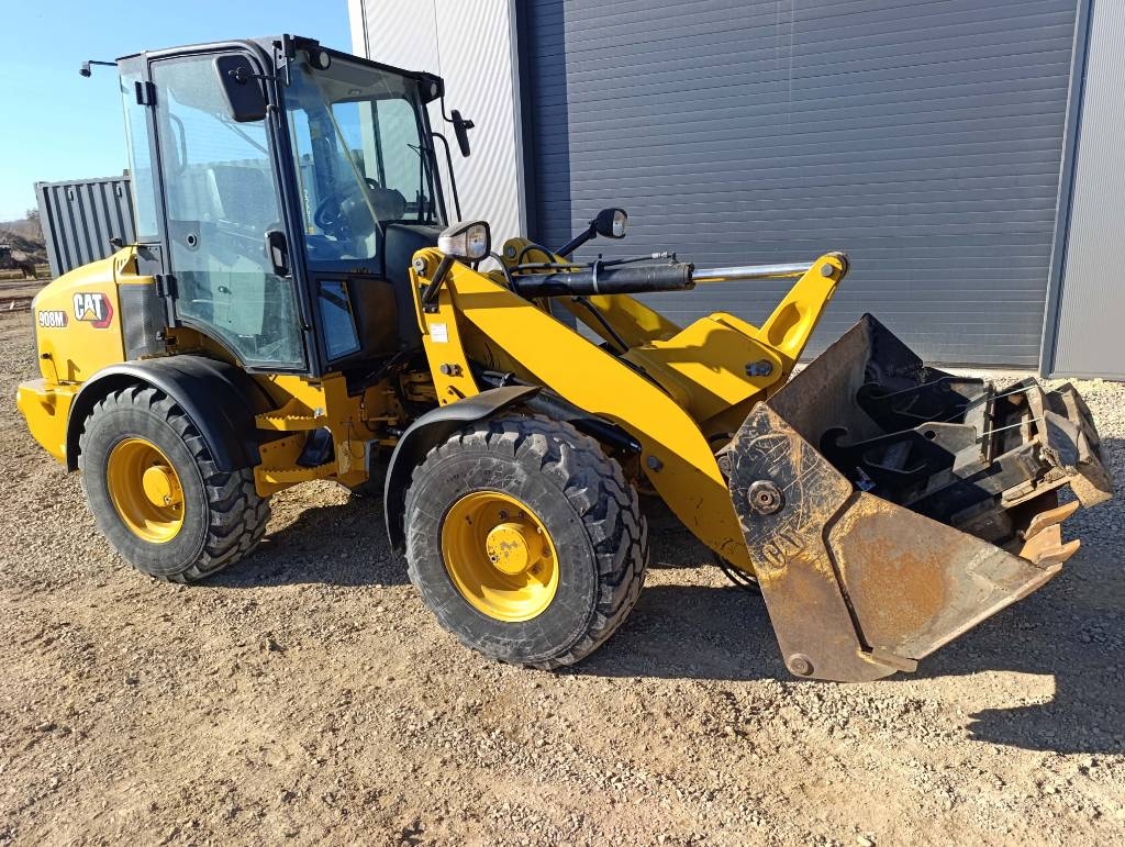 CAT 908M