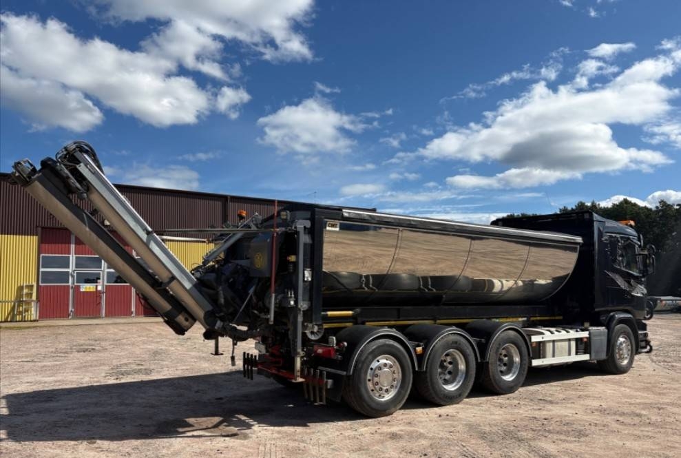 Répandeuse de bitume Scania G450LB8X4*4HNB med Balja och Sprider M-25 — occasion 2016