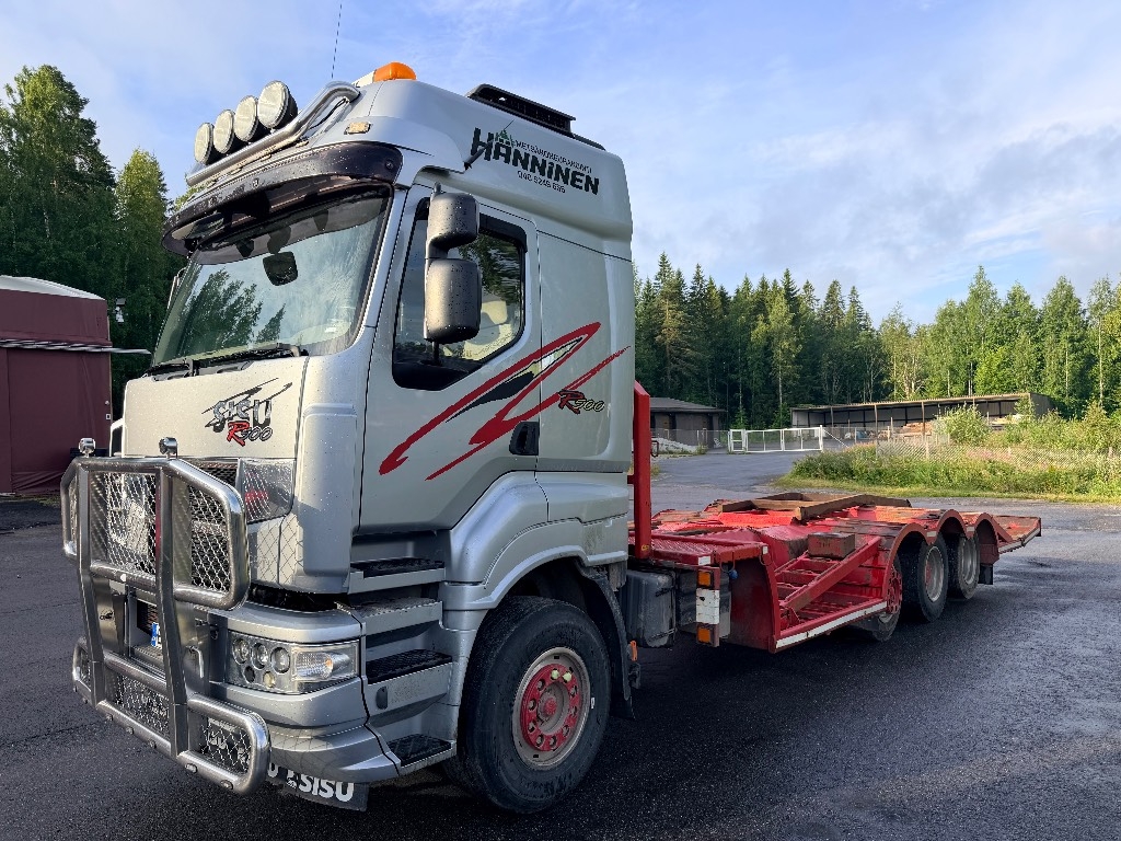 Sisu R500 8x2 metsäkone ritilällä ajettu vain 343tkm