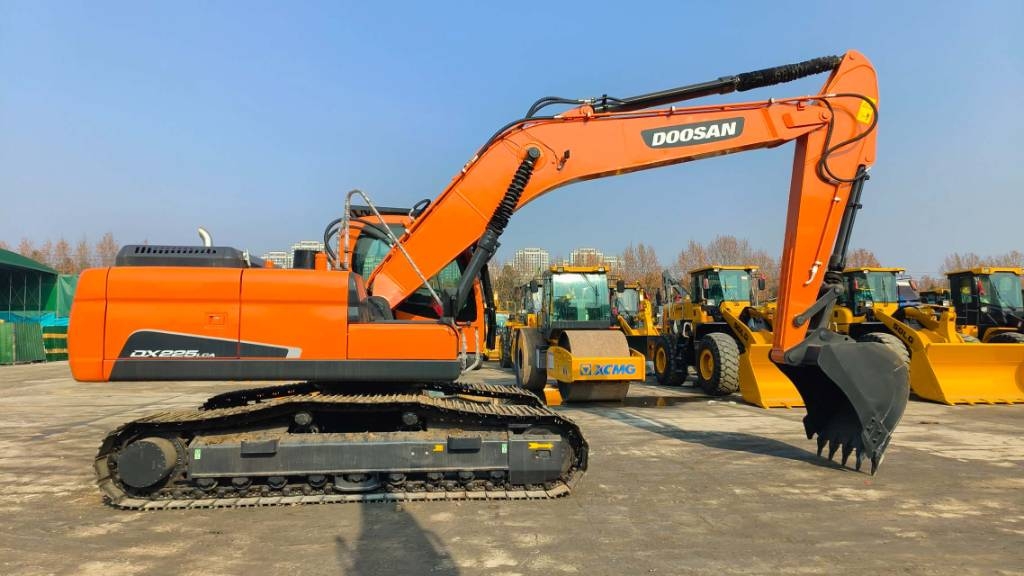 Pelle sur chenilles Doosan DX 225 LCA — occasion 2024, 552 h