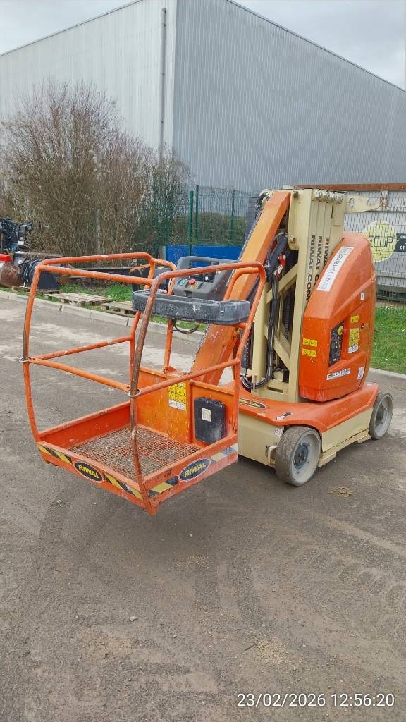 JLG Toucan 10 E