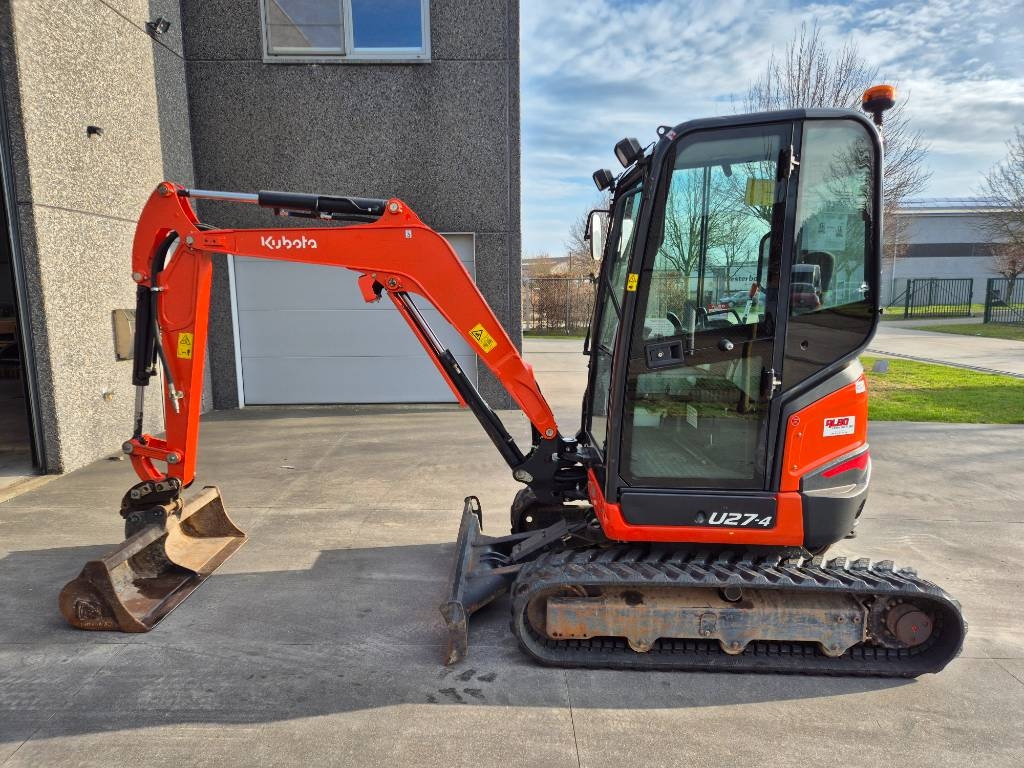 Kubota U 27-4