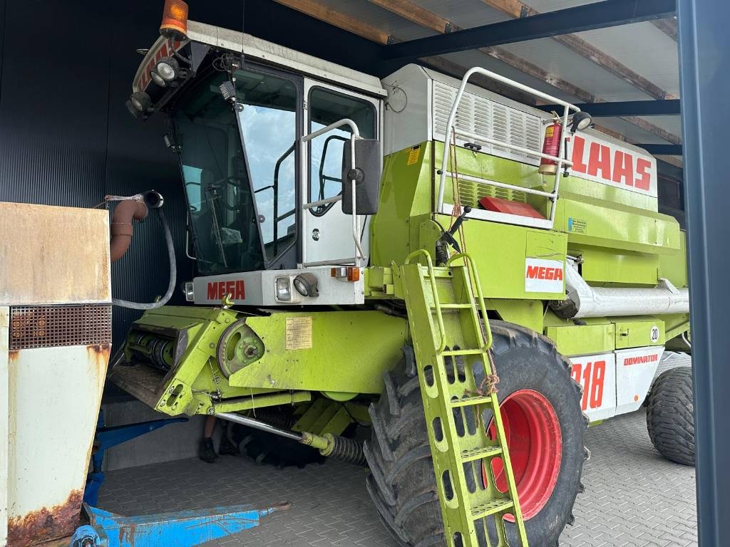 CLAAS Dominator 218 Mega